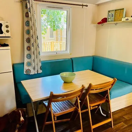 Кемпинг Au Coeur Des Pins Камье